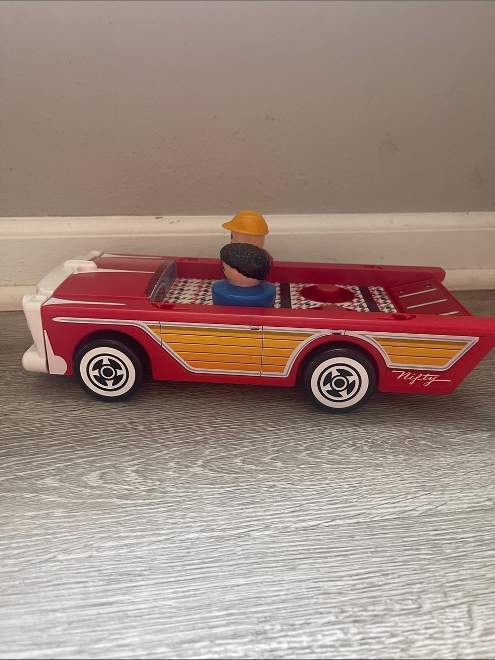 Nifty little people Mattel station Wagon toy